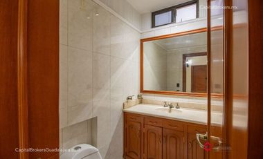 Casa deLujo En  venta en Puerta de Hierro Zona andares