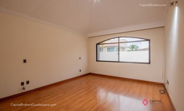 Casa deLujo En  venta en Puerta de Hierro Zona andares