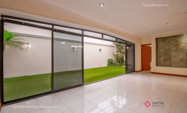 Casa deLujo En  venta en Puerta de Hierro Zona andares