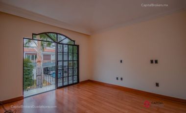 Casa deLujo En  venta en Puerta de Hierro Zona andares