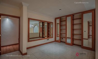 Casa deLujo En  venta en Puerta de Hierro Zona andares