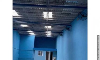 SE ALQUILA GALERA EN AVENIDA NACIONAL $1200