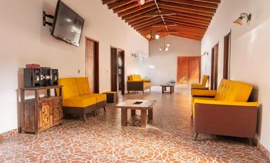 HERMOSA CASAQUINTA VACACIONAL URBANA