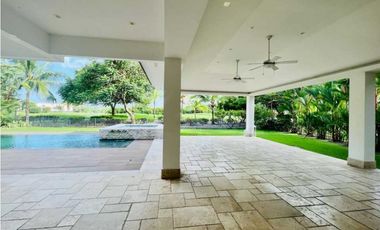 VENTA CASA 4 RECAMARAS SANTA MARIA FAIRWAY ESTATE