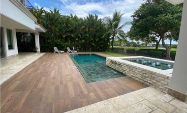 VENTA CASA 4 RECAMARAS SANTA MARIA FAIRWAY ESTATE