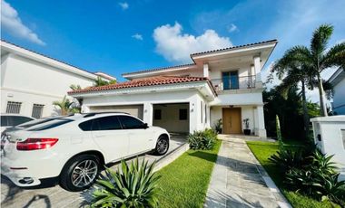 VENTA CASA 4 RECAMARAS SANTA MARIA FAIRWAY ESTATE