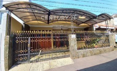 Rumah Cantik Di Tebet Timur Dekat Eco Park Sangat Strategis