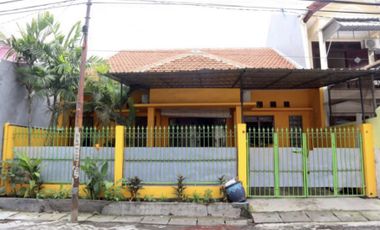 Rumah 2 lantai di Lebak Surabaya timur