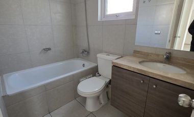 Arrienda tu departamento en Macul, solo $450.000 + EST y BOD