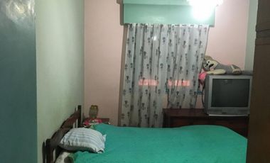 *** apto credito *** casa de 4 amb c/ cocheras y parrilla