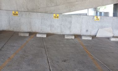 apartamento en arriendo en c.r fontana campestre piso 9. Cod A14027