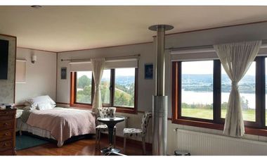 Casa en venta de 4 dorm. en Castro