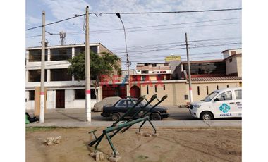 Se Vende Local De 3 Pisos  En San Juan De Miraflores