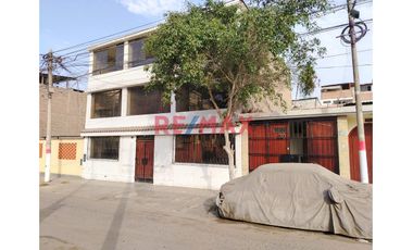 Se Vende Local De 3 Pisos  En San Juan De Miraflores
