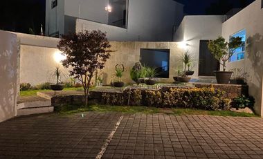 Se Vende Residencia en Villas del Mesón, UNA PLANTA, Terreno 1,000 m2, Única.