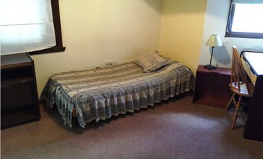 Chalet con pileta y quincho. Barrio San Carlos