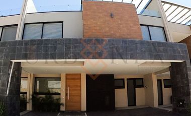 Residencial en Venta con Acabados Lujosos - Camino Real a Cholula