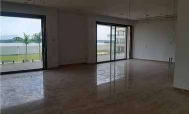 SAMBORONDON VENDO departamento con vista al río