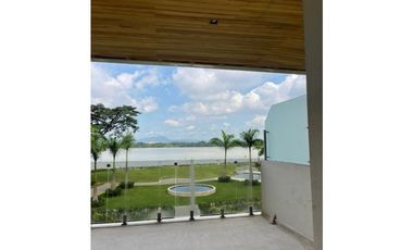 SAMBORONDON VENDO departamento con vista al río
