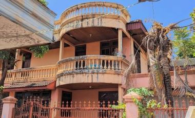 Dijual rumah di timuran depan Novotel