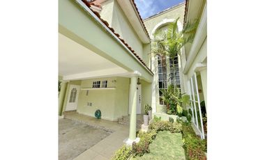 SE ALQUILA CASA AMOBLADA EN CLAYTON $2,250 AM