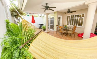 SE ALQUILA CASA AMOBLADA EN CLAYTON $2,250 AM