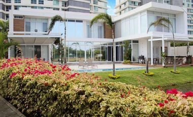 VENTA DE CASA EN URBANIZACIÓN BLUE BAY DE ISLA MOCOLI - SAMBORONDÓN - ECUADOR
