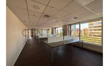 SE ARRIENDA OFICINA EXCELENTE UBICACIÓN VITACURA