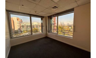 SE ARRIENDA OFICINA EXCELENTE UBICACIÓN VITACURA