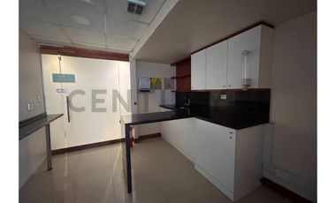 SE ARRIENDA OFICINA EXCELENTE UBICACIÓN VITACURA