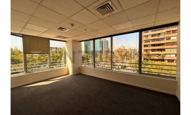 SE ARRIENDA OFICINA EXCELENTE UBICACIÓN VITACURA