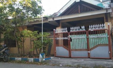 Jual Rumah Jl. Nusantara Wisma Tropodo Strategis Dekat Surabaya