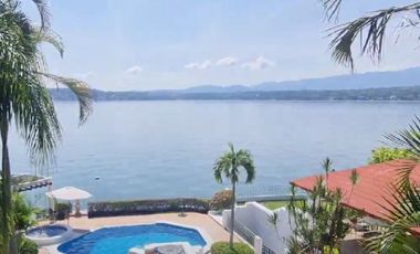 Casa con increíble vista al algo de Tequesquitengo