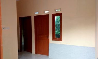 RUMAH 100 JUTAAN DEPAN KANTOR URUSAN AGAMA SENTOLO