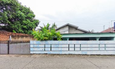 Rumah Luas Hadap Timur 15 Menit ke Gerbang Tol Jatiwarna J-37143