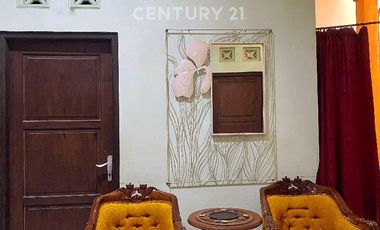 Rumah 2 Lantai, Di Gajahmungkur, Dekat Kampus, Area Pemukiman.