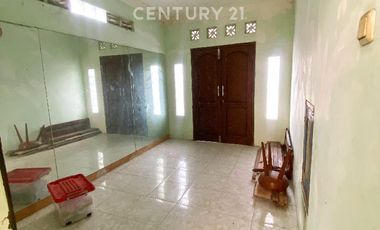 Rumah 2 Lantai, Di Gajahmungkur, Dekat Kampus, Area Pemukiman.