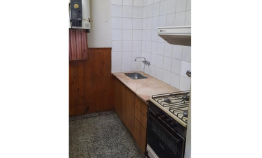 CASA TRES AMBIENTES A LA VENTA