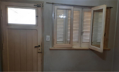 CASA TRES AMBIENTES A LA VENTA