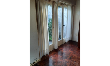 CASA TRES AMBIENTES A LA VENTA