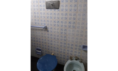 CASA TRES AMBIENTES A LA VENTA