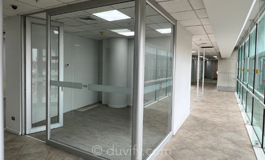 Oficina en Arriendo en Torre Paris/ Metro Los Leones