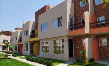 Venta de Casa, 3 recamaras con alberca y Roof Garden en E. Zapata Mor.