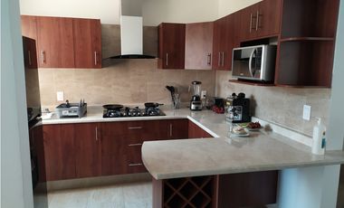Venta de Casa, 3 recamaras con alberca y Roof Garden en E. Zapata Mor.
