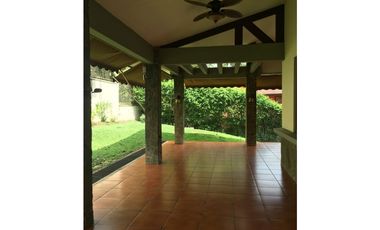 ALQUILER CASA CLAYTON