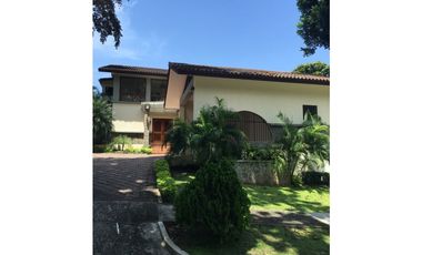 ALQUILER CASA CLAYTON