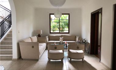 ALQUILER CASA CLAYTON