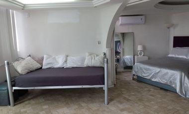 Frente al mar y la playa departamento con alberca una recamara .