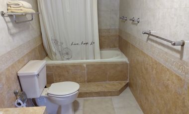 Frente al mar y la playa departamento con alberca una recamara .