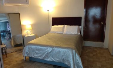 Frente al mar y la playa departamento con alberca una recamara .